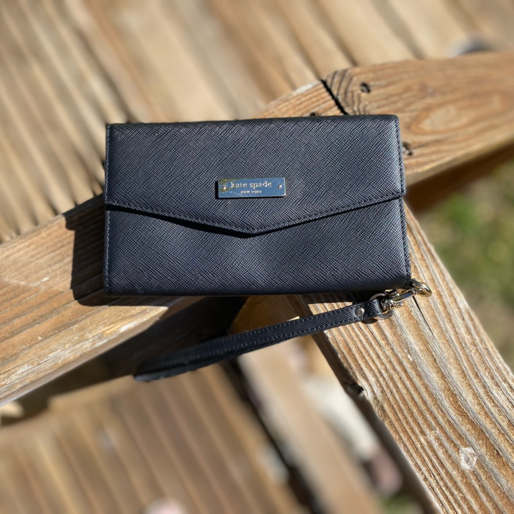 Kate Spade leather wallet wristlet - NWOT